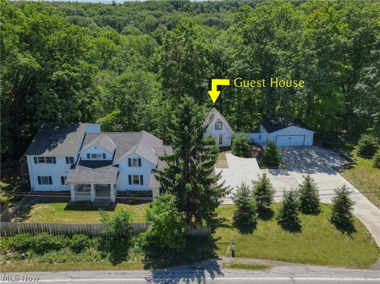 7981 Kinsman Road, Novelty, OH - Photo 3