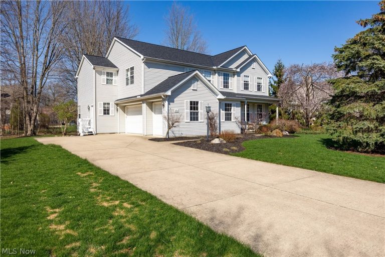 37802 Quail Hollow, Avon, OH - Photo 3