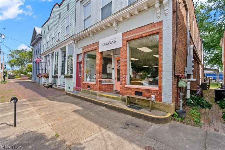 118 Maple Street, Marietta, OH, 45750
