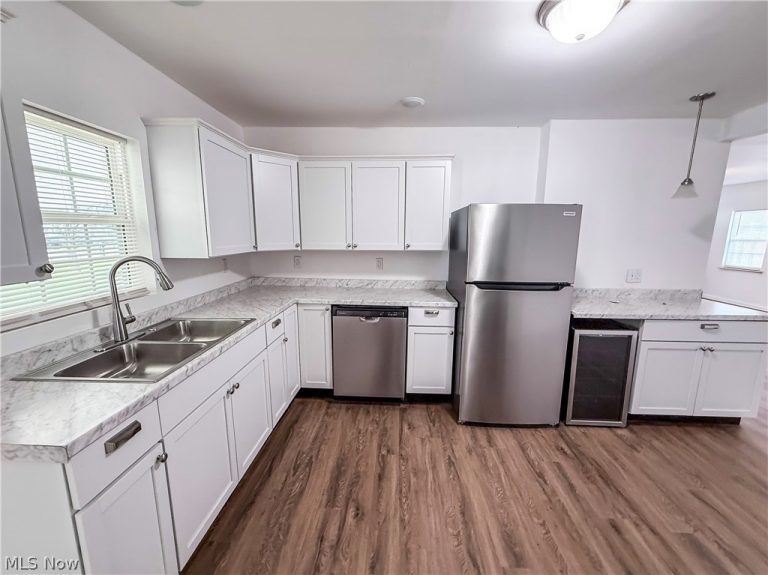 1312 12th Street, Vienna, WV - Photo 6