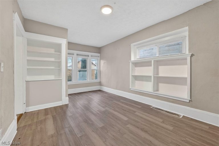 11404 Orville Avenue, Cleveland, OH - Photo 8