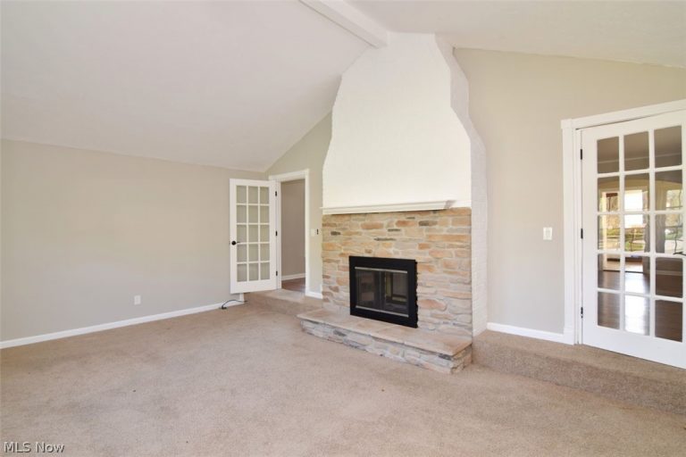2423 Eaton Road, University Heights, OH - Photo 8