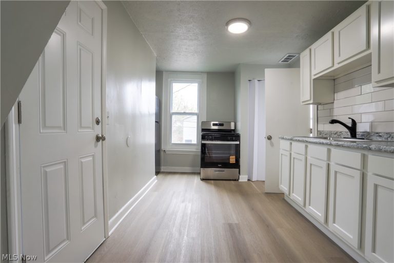 3514 58th Street, Cleveland, OH - Photo 4