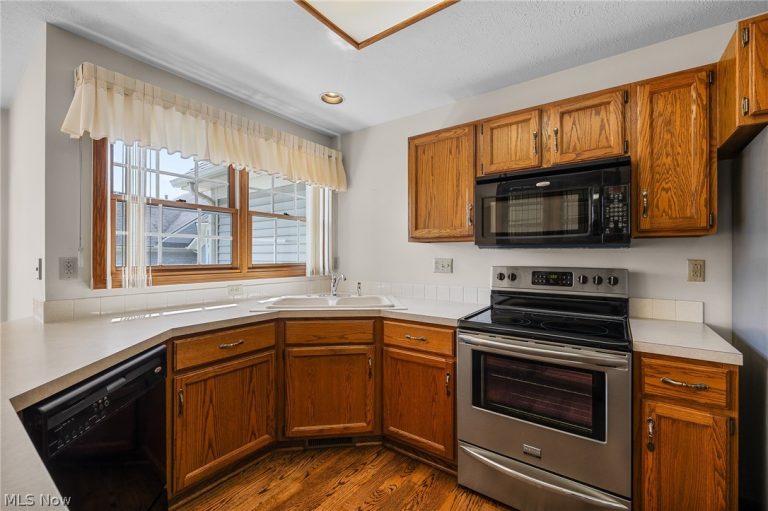 440 Shannon Drive, Wadsworth, OH - Photo 4