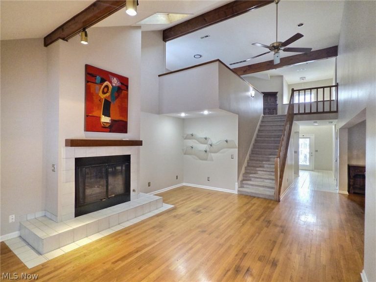25818 Fairmount Boulevard, Beachwood, OH - Photo 3