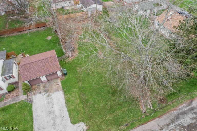 000 Meadowbrook Avenue, Alliance, OH - Photo 5