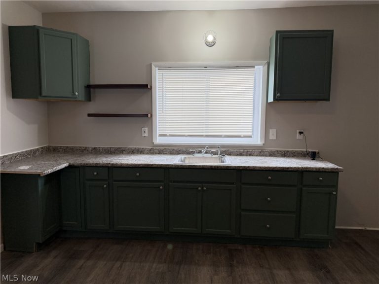 15340 Yorick Avenue #Lower, Cleveland, OH - Photo 3