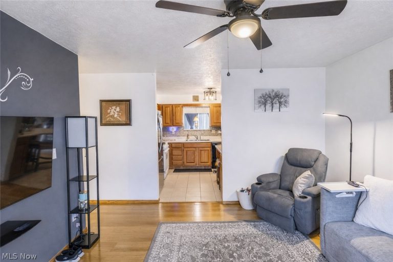 814 4th Street, Williamstown, WV - Photo 3