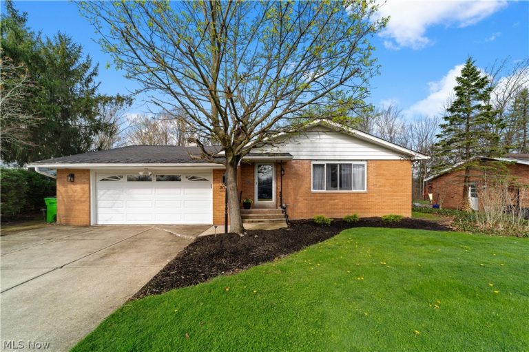 2050 Marshfield Road, Mayfield Heights, OH, 44124