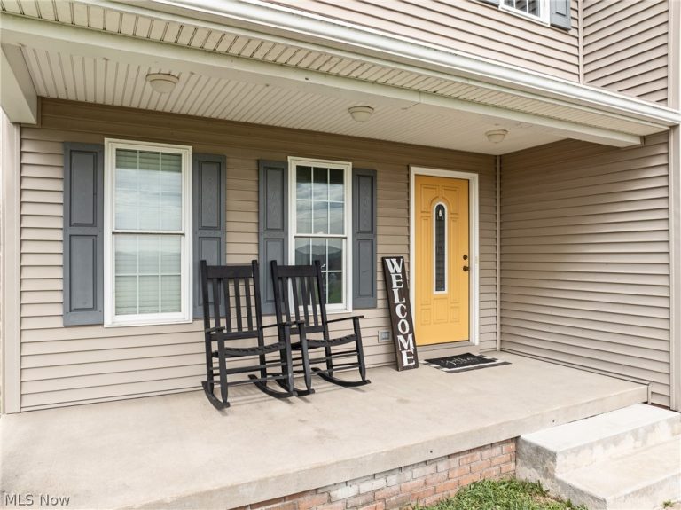 111 Holly Ann, Wheeling, WV - Photo 2