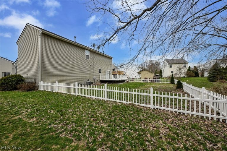 1083 Reeves Court, Lakemore, OH - Photo 5