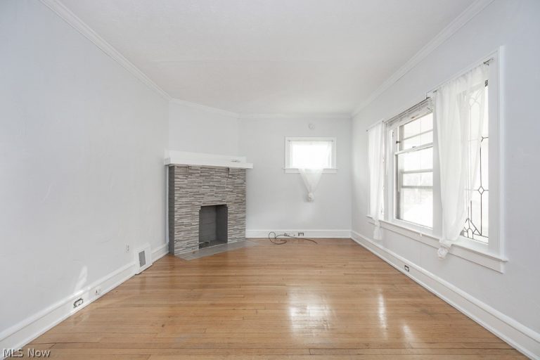 2671 Hampshire Road, Cleveland Heights, OH - Photo 2