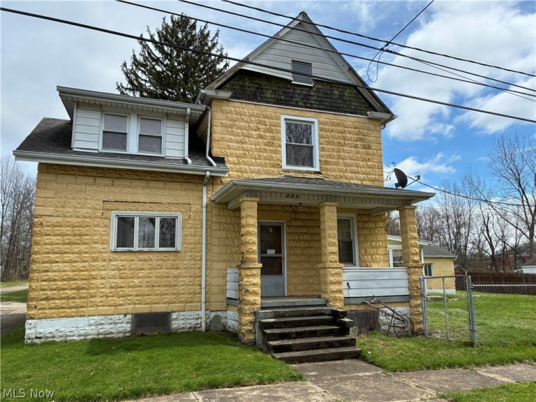 331 Wood Avenue, Niles, OH, 44446