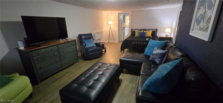 1856 Lampson Road #UP, Cleveland, OH - Photo 2