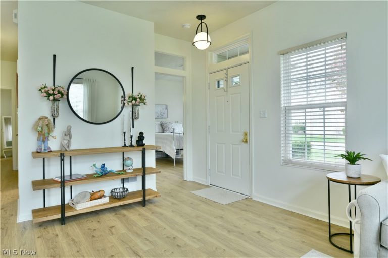 14 Hunters Woods Boulevard #D, Canfield, OH - Photo 2