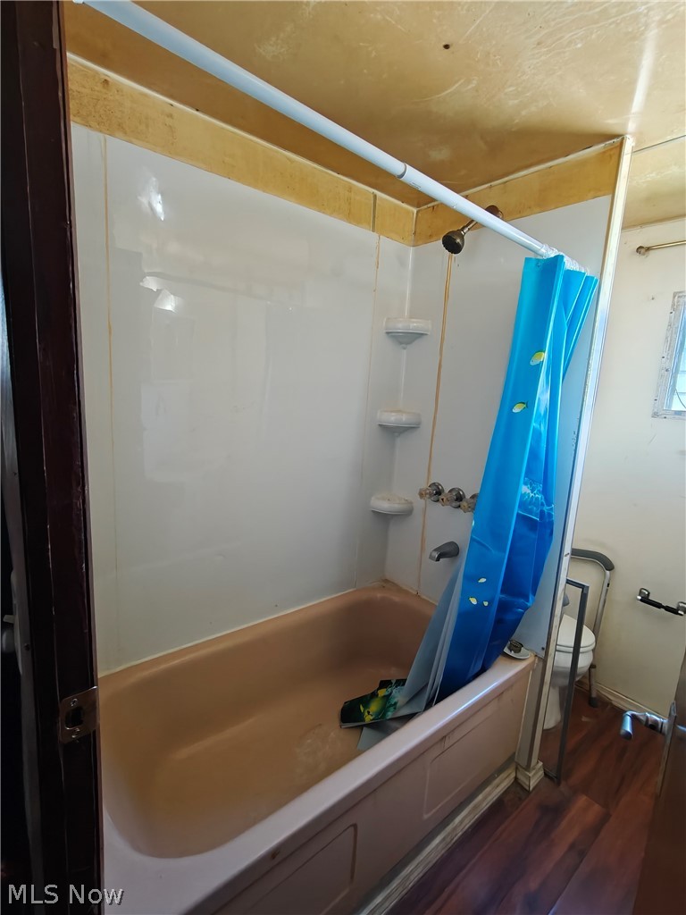 8112 Russell Lane, Cleveland, OH - Photo 4