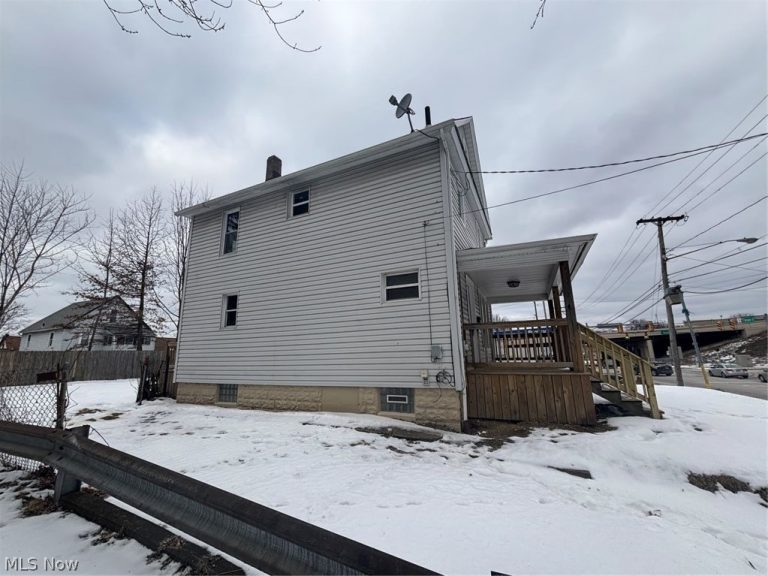 750 Brown Street, Akron, OH - Photo 3