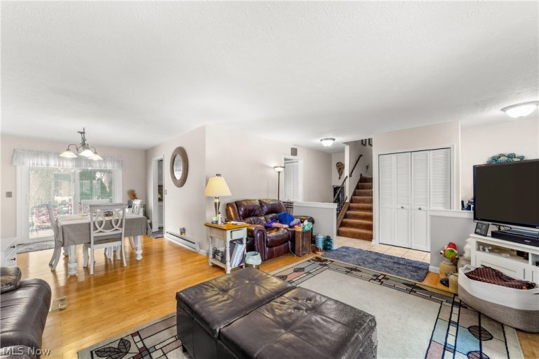 129 Hidden Tree Lane, Amherst, OH - Photo 4