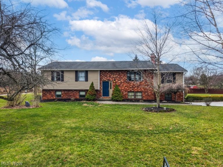 2190 Waterbury Drive, Uniontown, OH, 44685