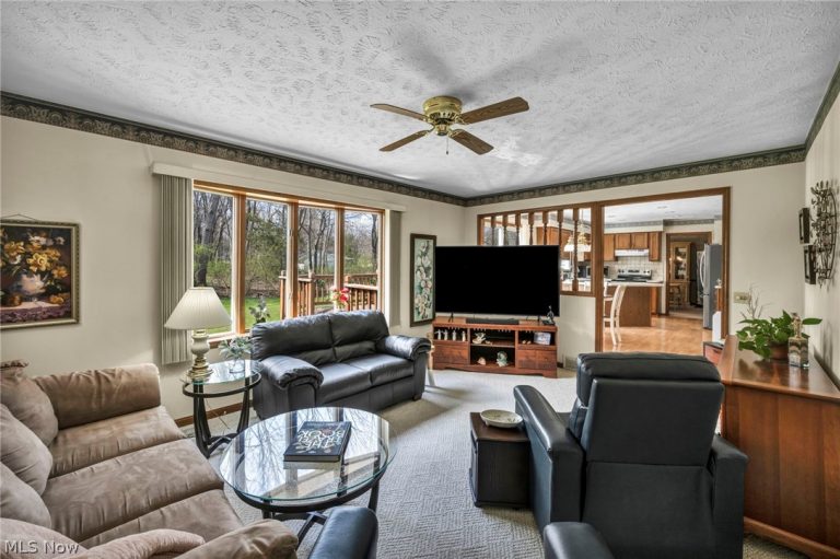 14126 Crystal Creek Drive, Strongsville, OH - Photo 6