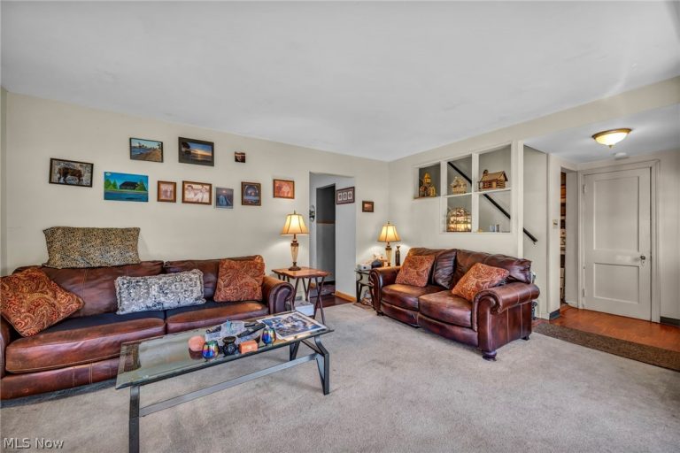 8031 Brichford Road, Mentor, OH - Photo 6