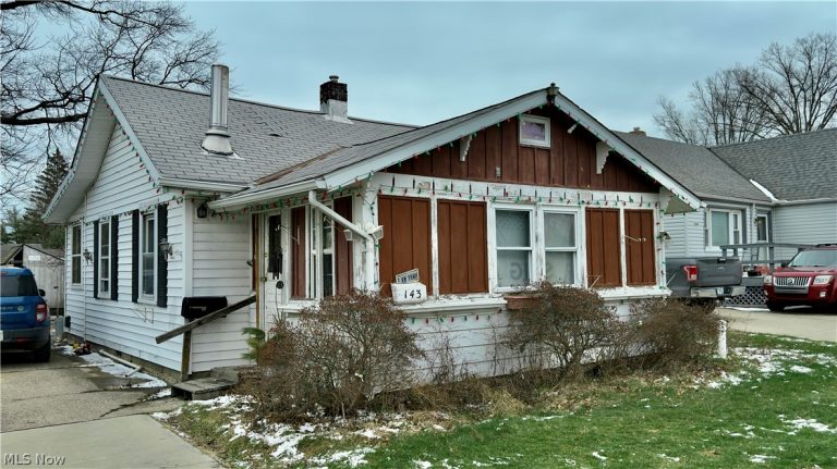 143 Point Drive, Avon Lake, OH - Photo 3