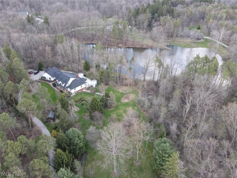 13905 Aquilla Road, Burton, OH - Photo 3