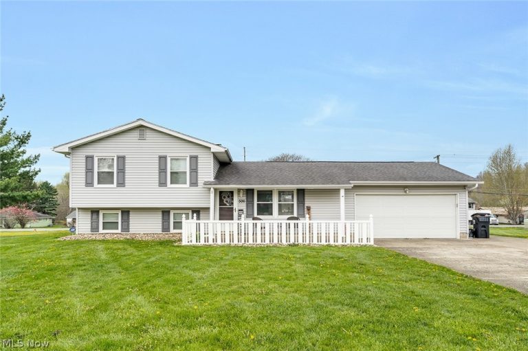 506 Garden Valley Court, Youngstown, OH, 44512