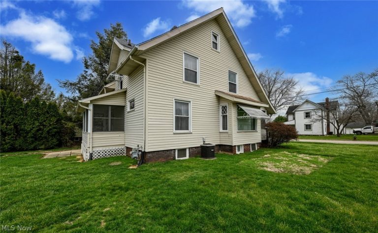 329 Redwood Street, Beach City, OH - Photo 5
