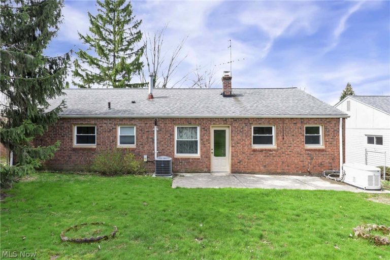 1175 Ranchland Drive, Mayfield Heights, OH - Photo 3