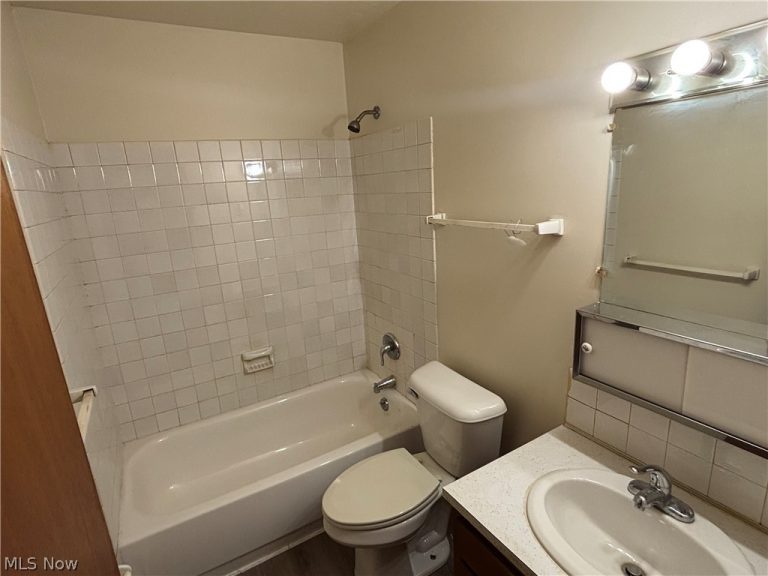 811 Wilbeth Road #7, Akron, OH - Photo 6