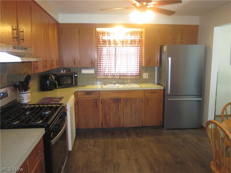 1634 Montaque Avenue, Massillon, OH - Photo 8