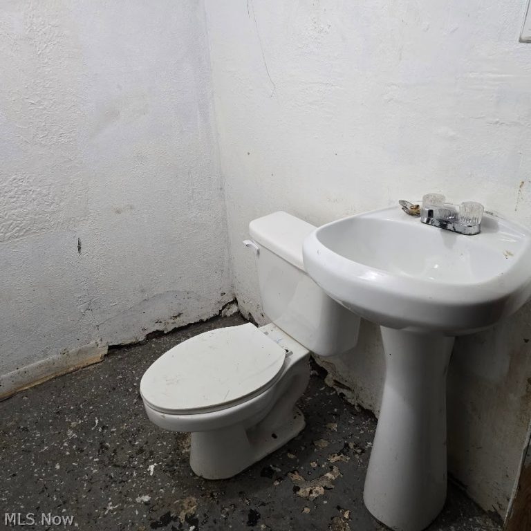 12718 Holborn Avenue, Cleveland, OH - Photo 6