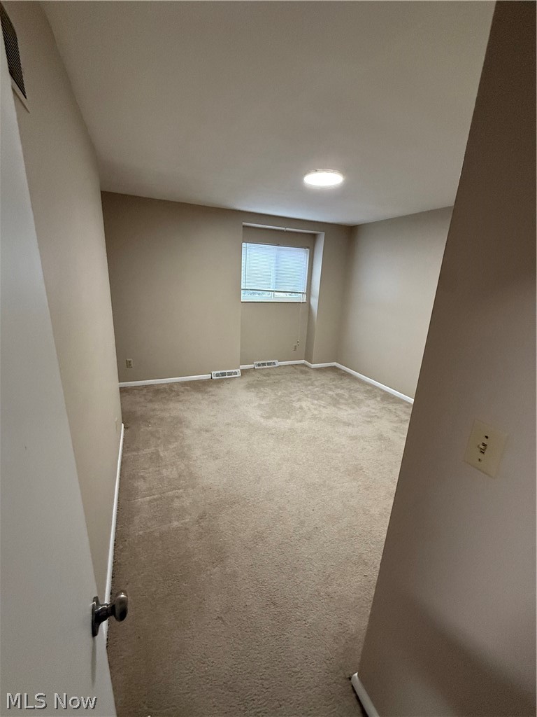 6136 Clingan Road, Poland, OH - Photo 5