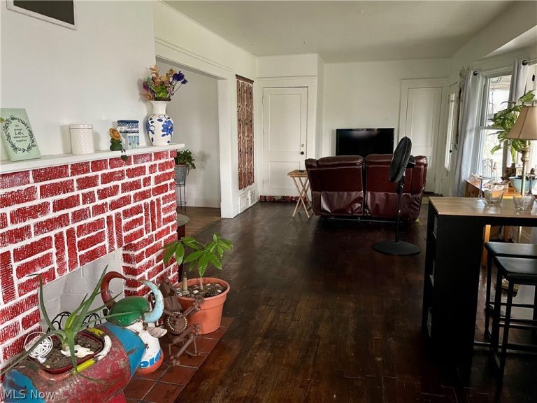 3284 West Boulevard, Cleveland, OH - Photo 3
