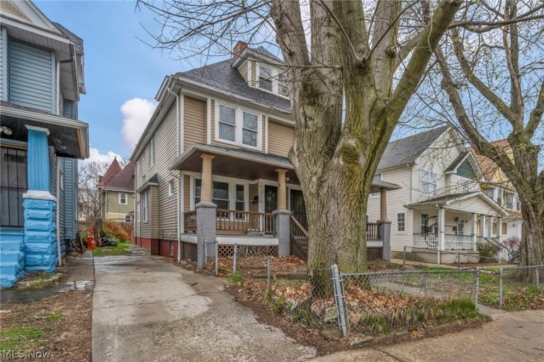 10116 North Boulevard, Cleveland, OH - Photo 2