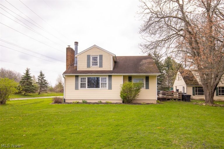 139 Aurora Hudson Road, Aurora, OH - Photo 2
