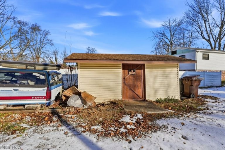 448 Fritsch Avenue, Akron, OH - Photo 3