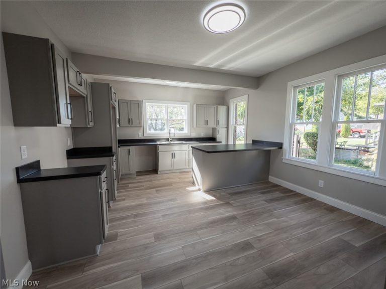 1105 Tremont Avenue, Massillon, OH - Photo 6