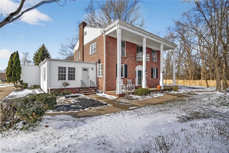 9461 Whalers Cove, Mentor, OH - Photo 2