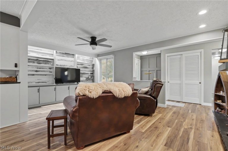 701 Edgewood Street, North Canton, OH - Photo 6