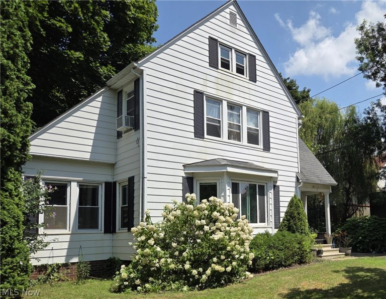 31 Medford Avenue, Akron, OH - Photo 2