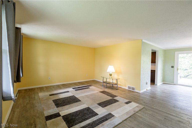 5383 Vermouth Street, North Canton, OH - Photo 6