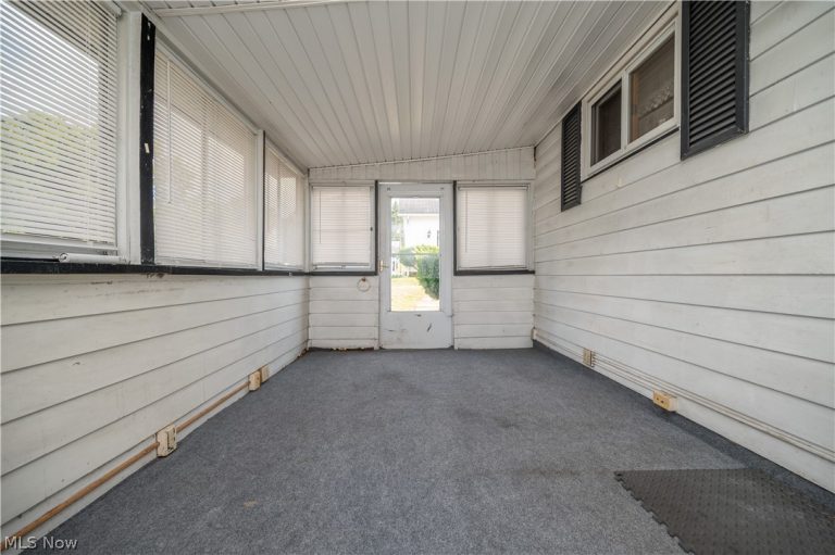 2101 Cherry Hill Avenue, Youngstown, OH - Photo 6