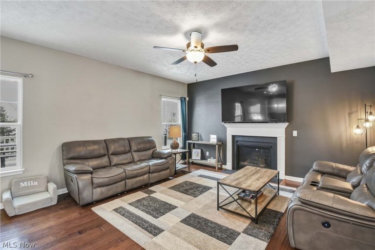 6530 Wisteria Lane, Medina, OH - Photo 8