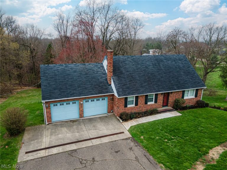2175 Cambridge Road, Coshocton, OH - Photo 2