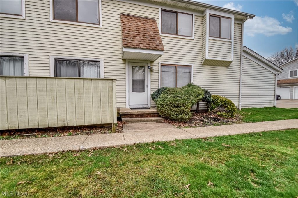 5542 Bretton Court #A, Willoughby, OH