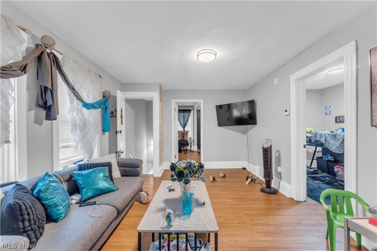 3047 105th Street, Cleveland, OH - Photo 6