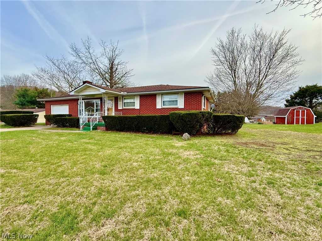 282 Meadowlark Drive, Williamstown, WV
