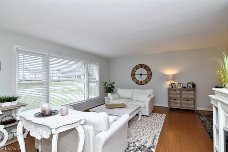 6419 Longridge Road, Mayfield Heights, OH - Photo 3
